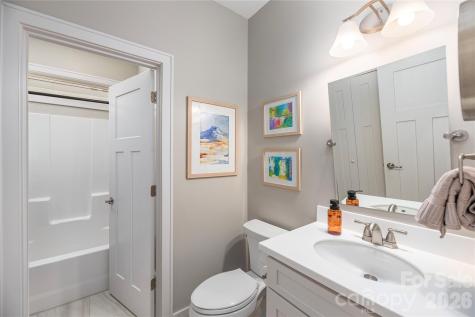 38 River Bend Lane Fletcher NC 28732