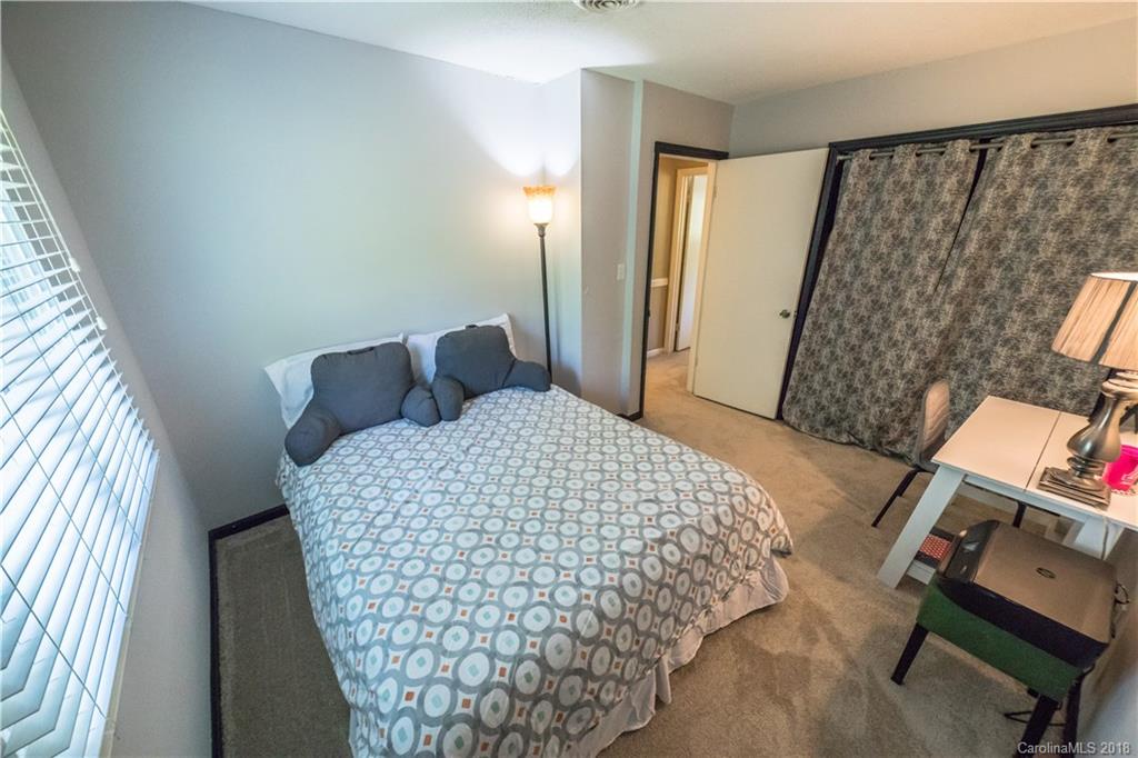12009 Five Cedars Road Charlotte NC 28226