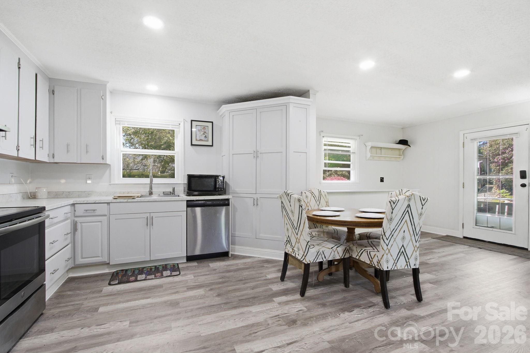 143 Snowshoe Loop Newland NC 28657