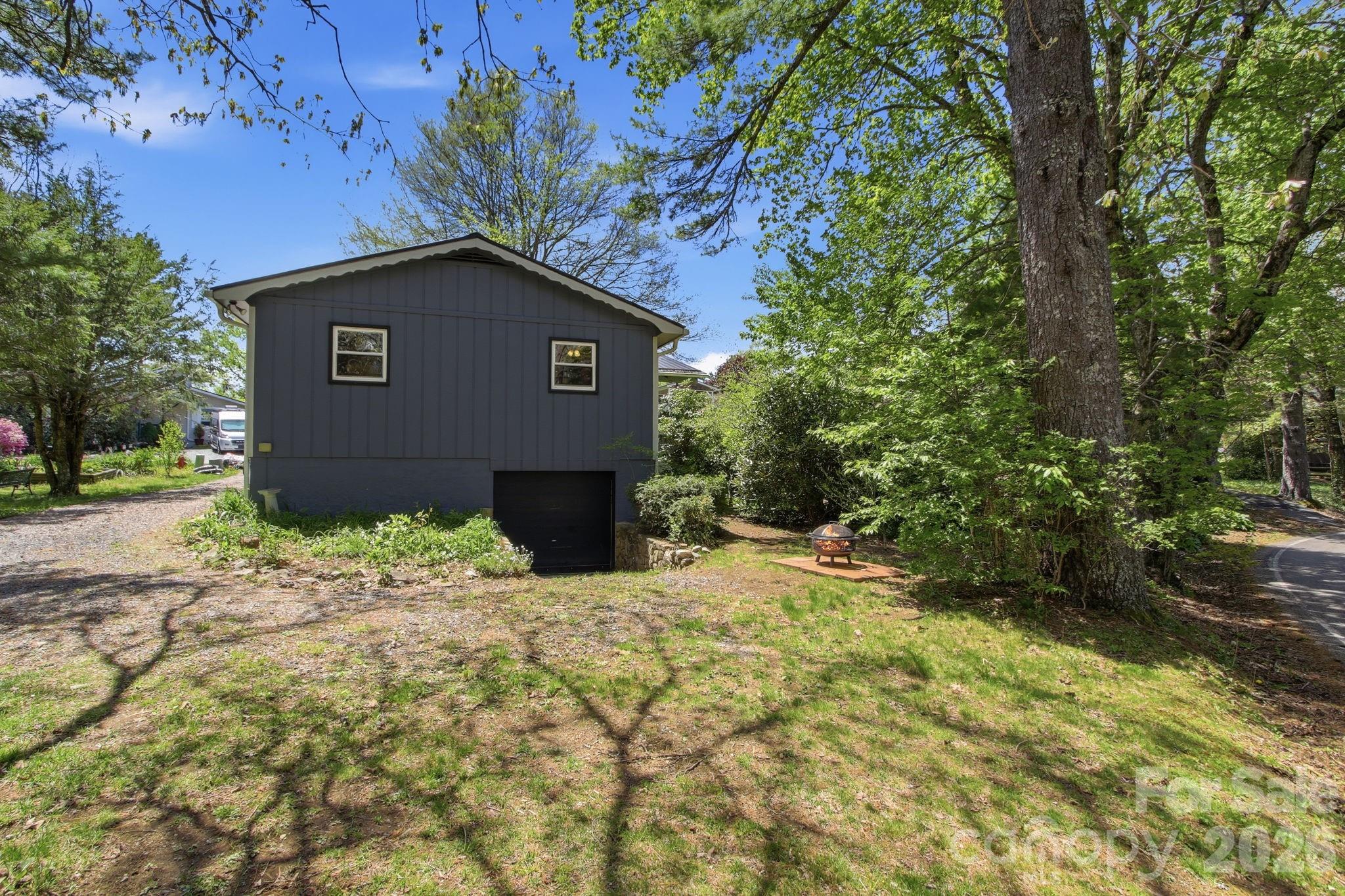 143 Snowshoe Loop Newland NC 28657
