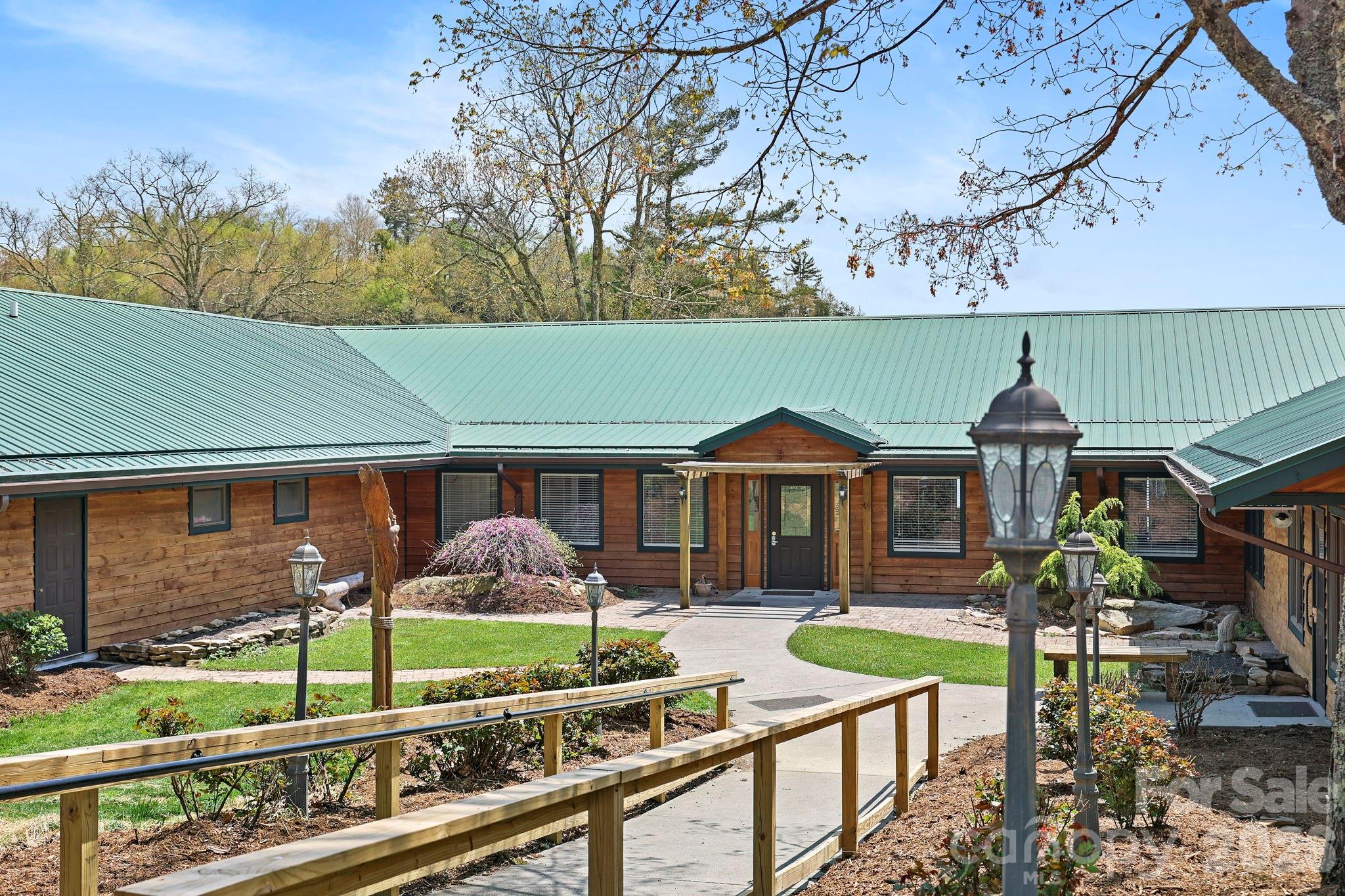 143 Snowshoe Loop Newland NC 28657