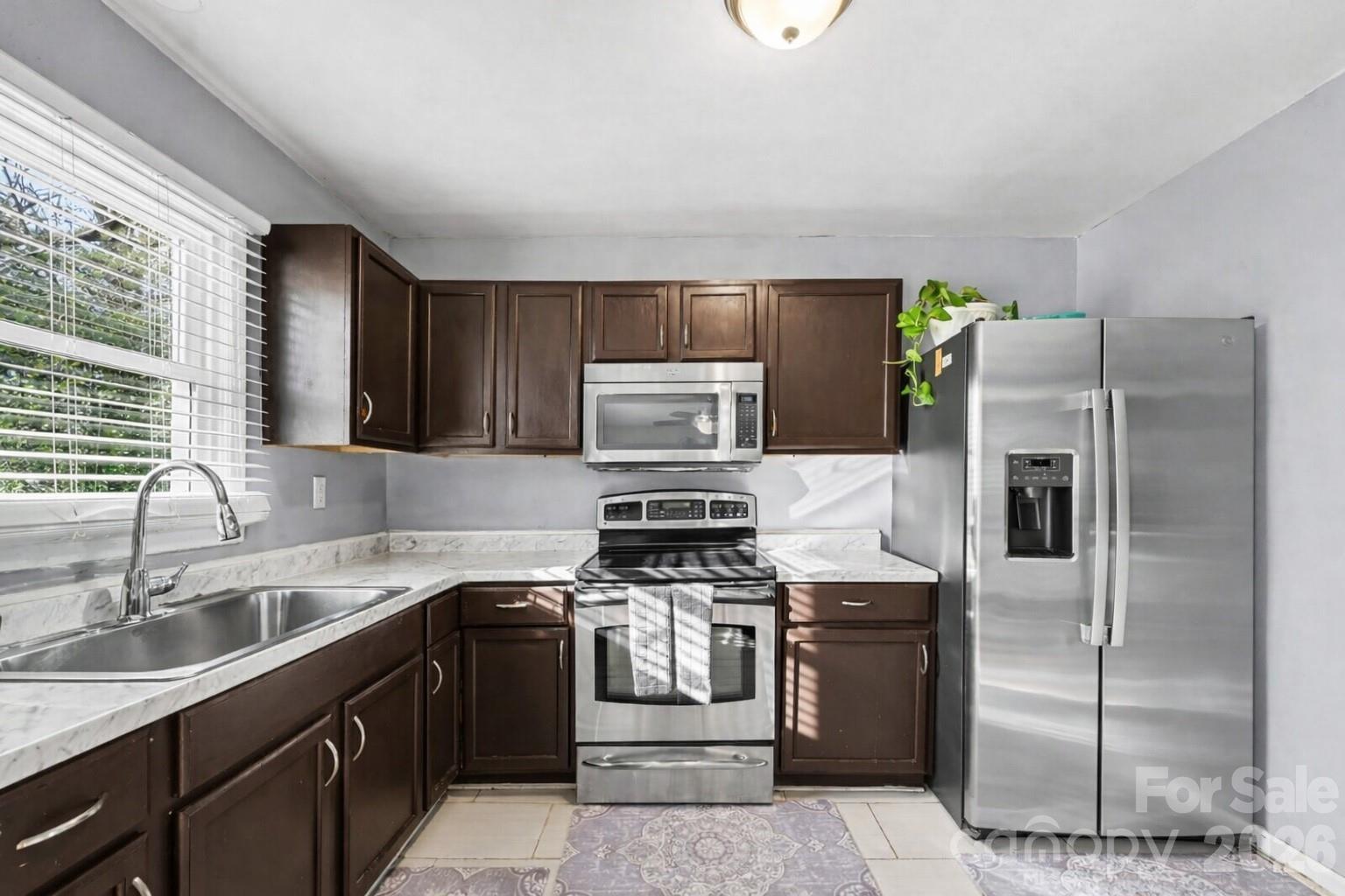 537 Kentbrook Drive Charlotte NC 28213