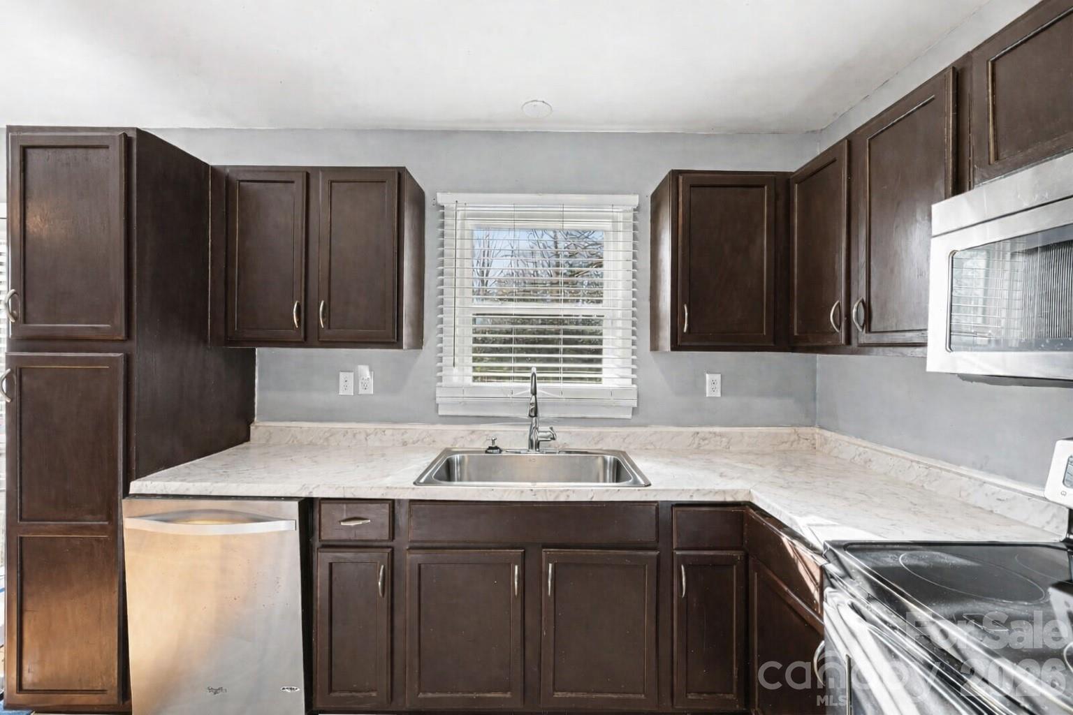 537 Kentbrook Drive Charlotte NC 28213