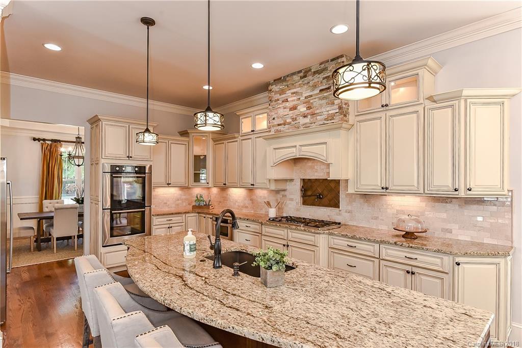 438 Iverson Way Charlotte NC 28203