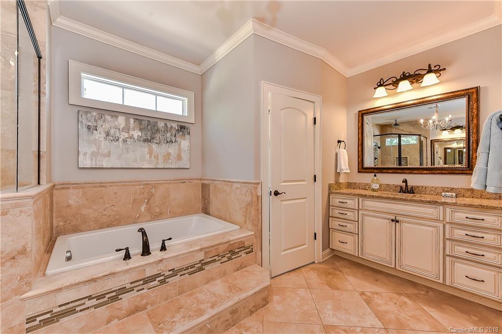 438 Iverson Way Charlotte NC 28203