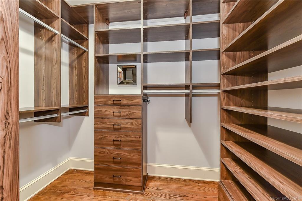 438 Iverson Way Charlotte NC 28203