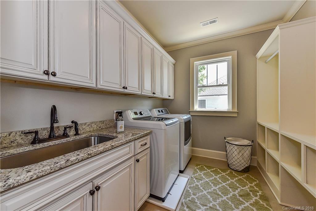 438 Iverson Way Charlotte NC 28203