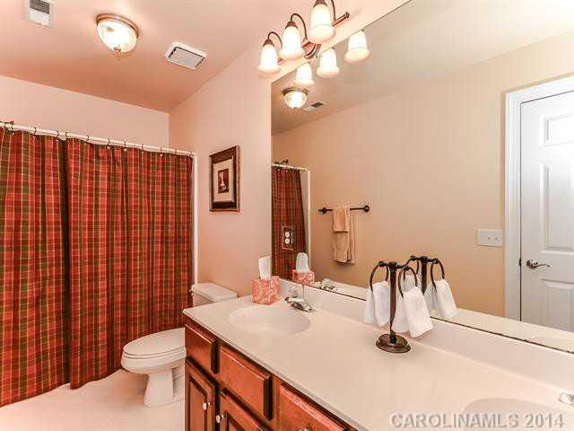 7002 Jardiniere Court Charlotte NC 28226