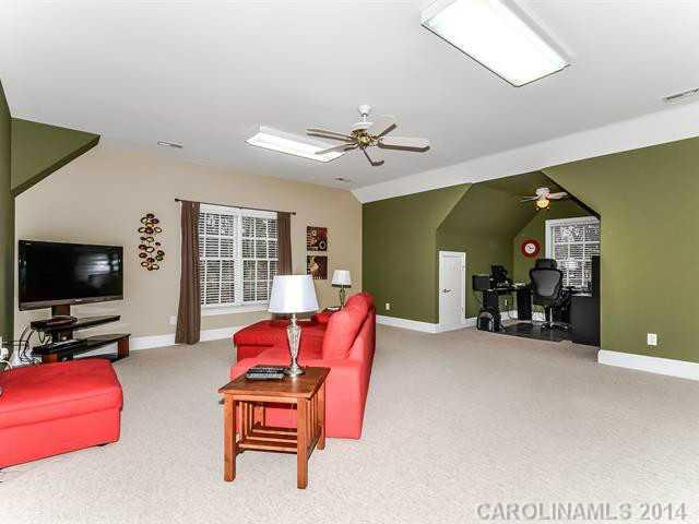 7002 Jardiniere Court Charlotte NC 28226