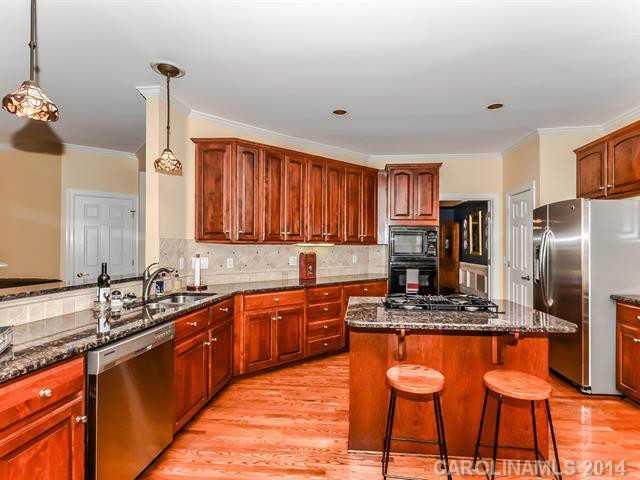 7002 Jardiniere Court Charlotte NC 28226