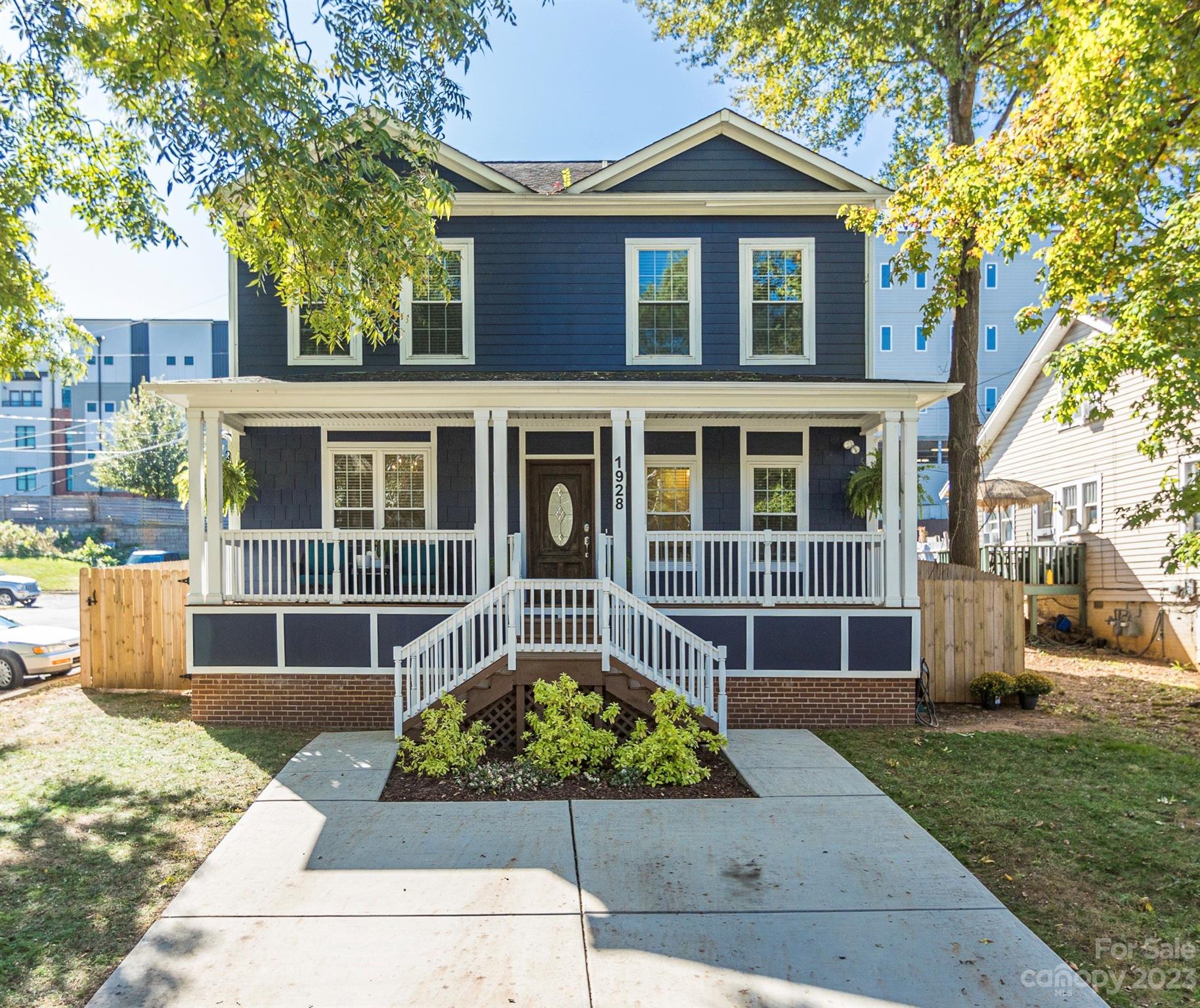 1928 Hamorton Place Charlotte NC 28205