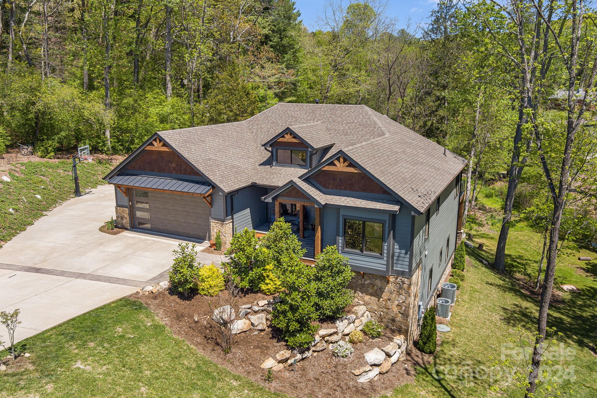 11 Shaker Court Asheville NC 28805