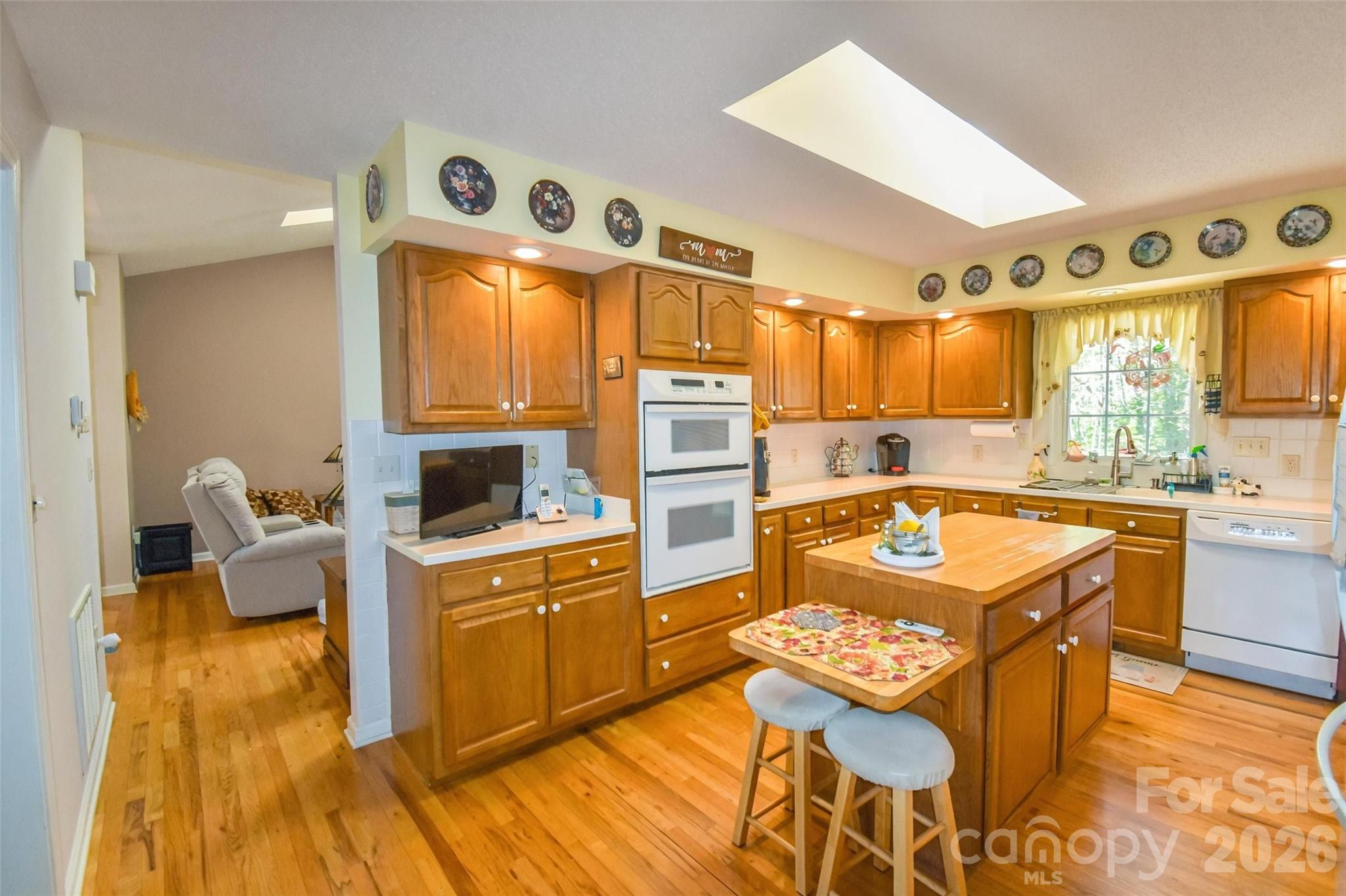 548 Thunder Road Brevard NC 28712