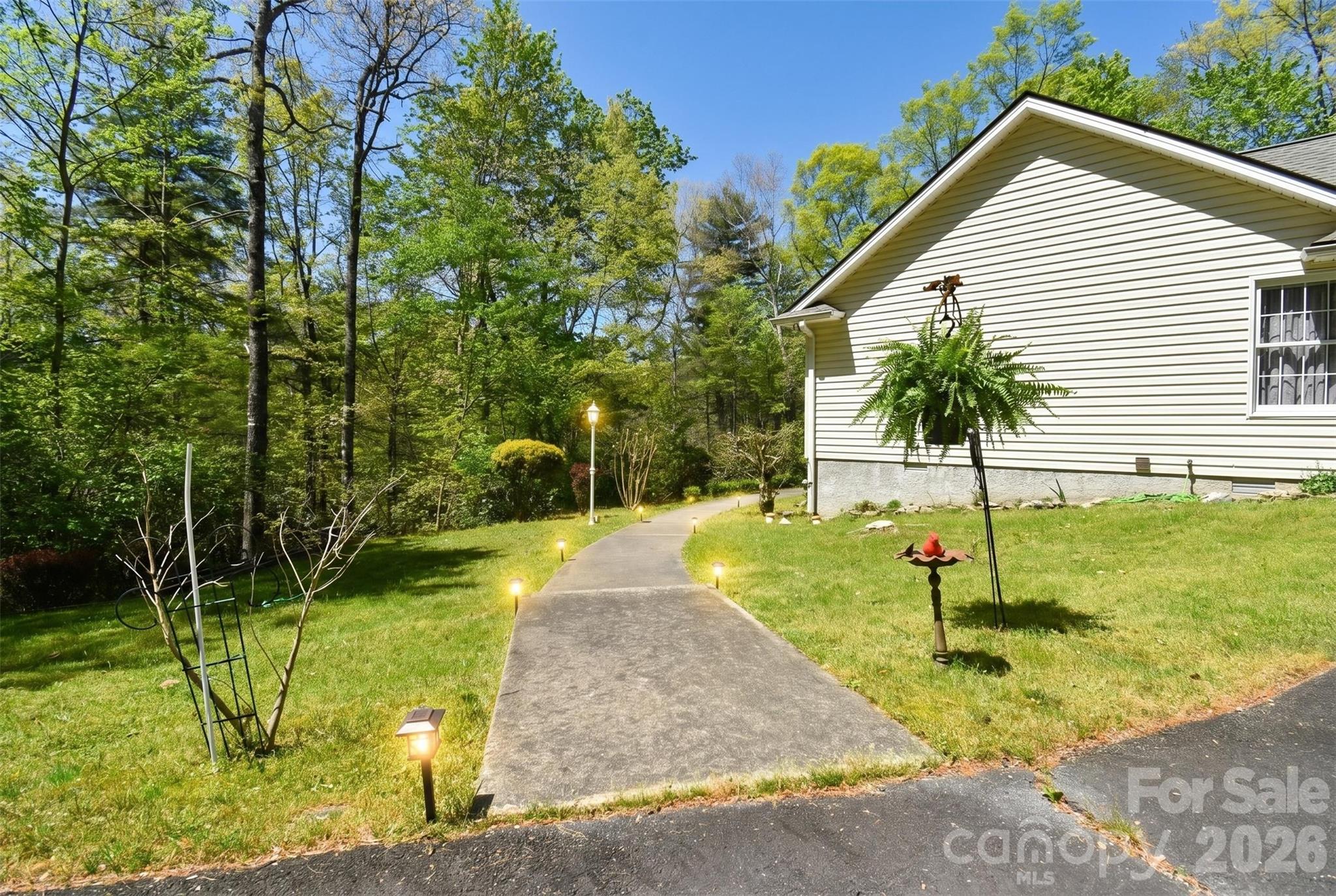 548 Thunder Road Brevard NC 28712