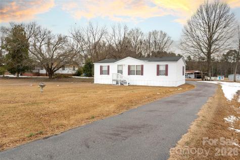 2748 Flat Creek Road Lancaster SC 29720