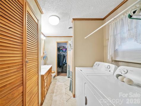 1280 Hamburg Road Bakersville NC 28705