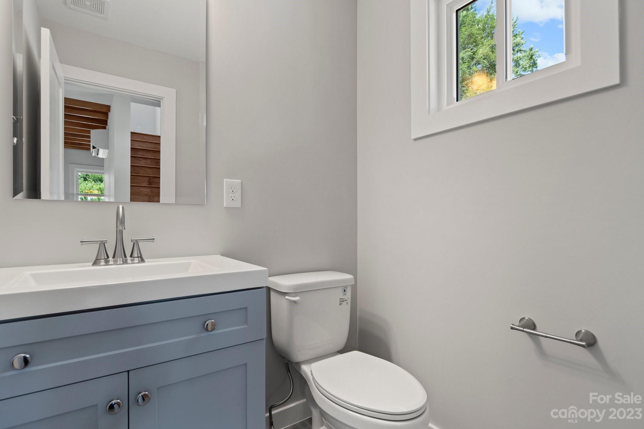 26 Hopedale Circle Asheville NC 28806