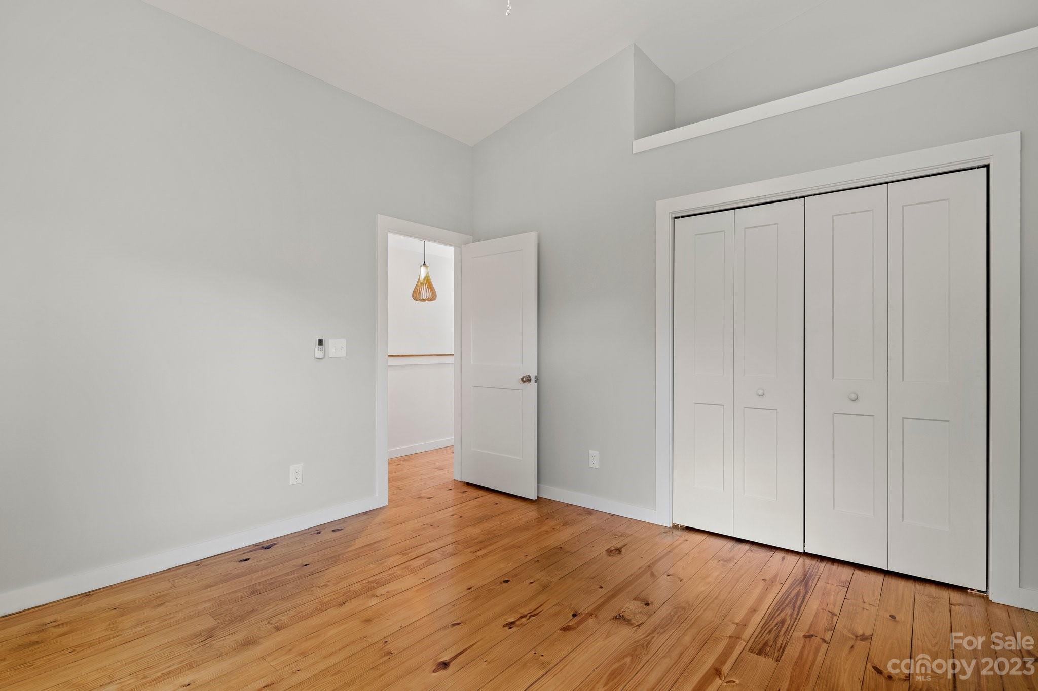 26 Hopedale Circle Asheville NC 28806