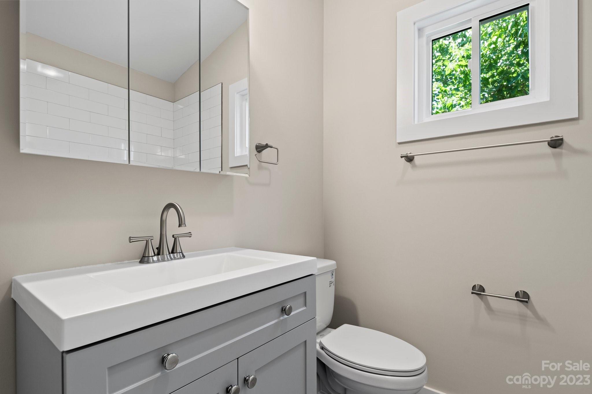 26 Hopedale Circle Asheville NC 28806
