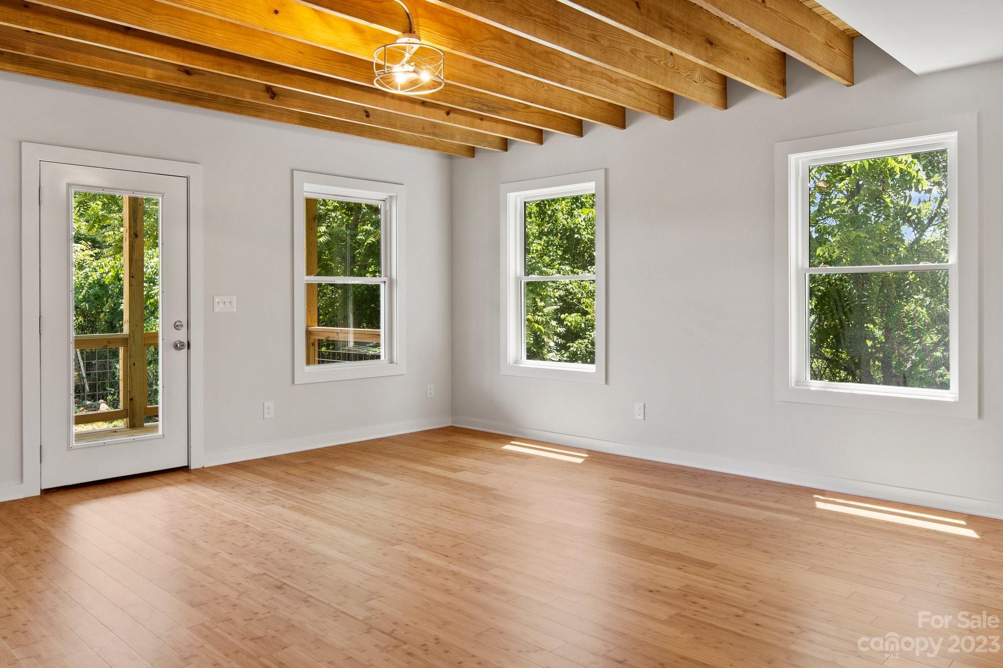 26 Hopedale Circle Asheville NC 28806
