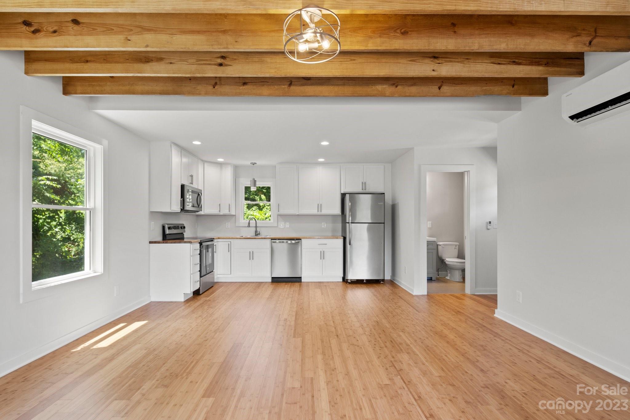 26 Hopedale Circle Asheville NC 28806