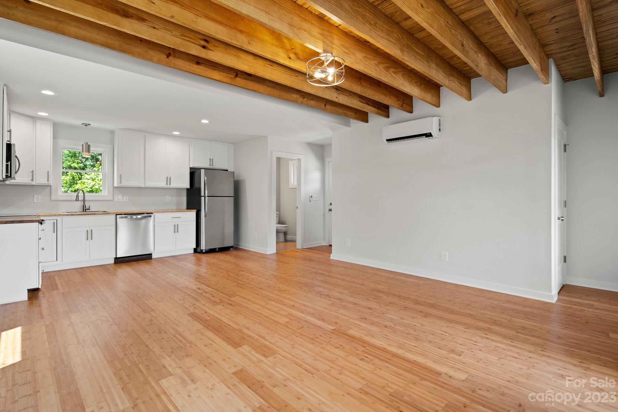 26 Hopedale Circle Asheville NC 28806