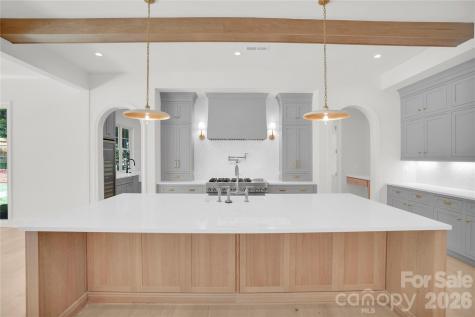 1118 Kingscross Drive Charlotte NC 28211