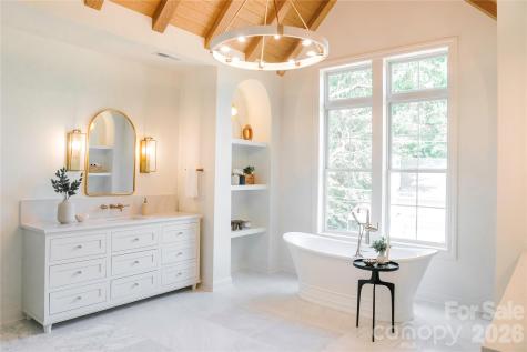 1118 Kingscross Drive Charlotte NC 28211