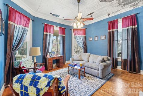 115 N Salisbury Avenue Spencer NC 28159
