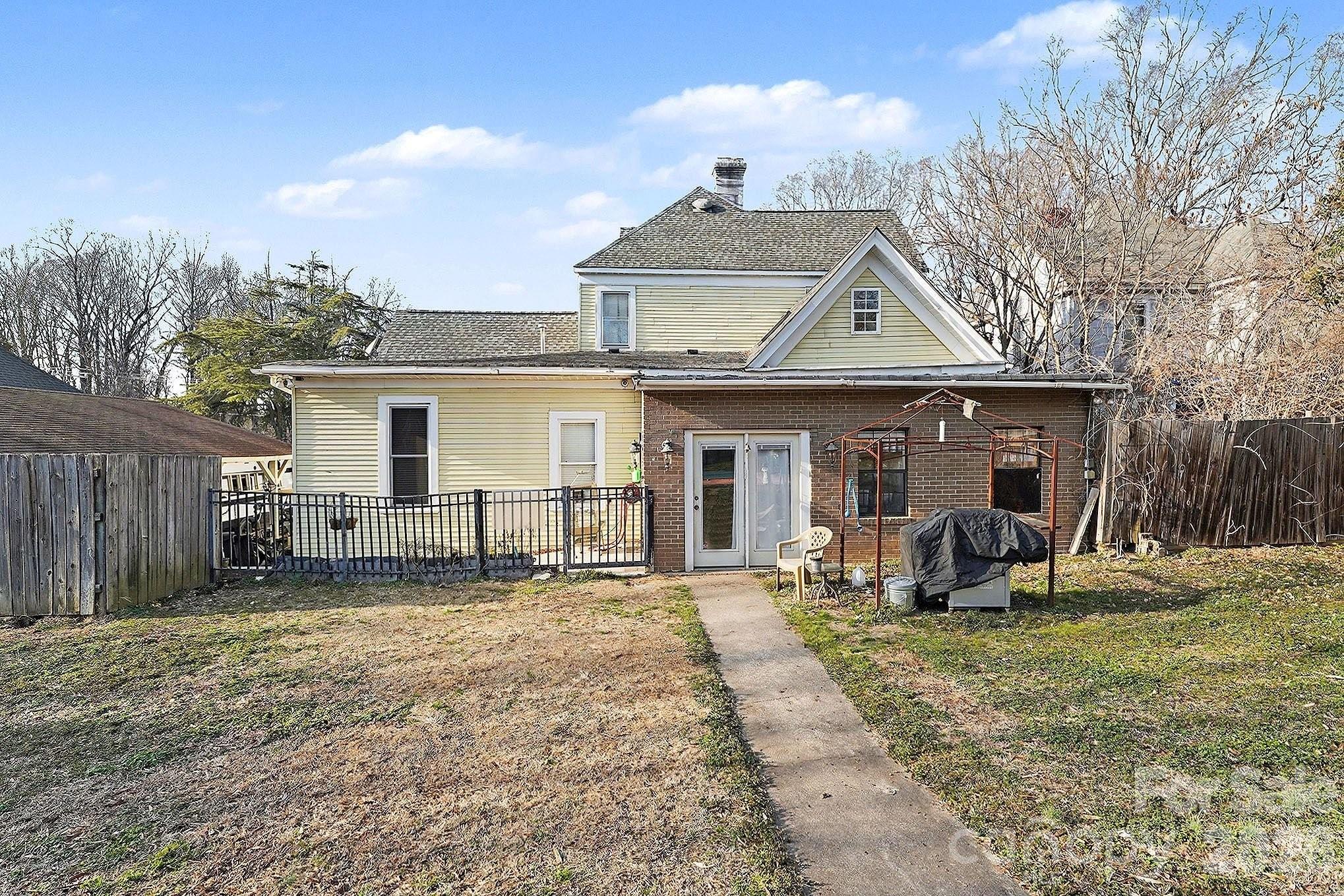 115 N Salisbury Avenue Spencer NC 28159