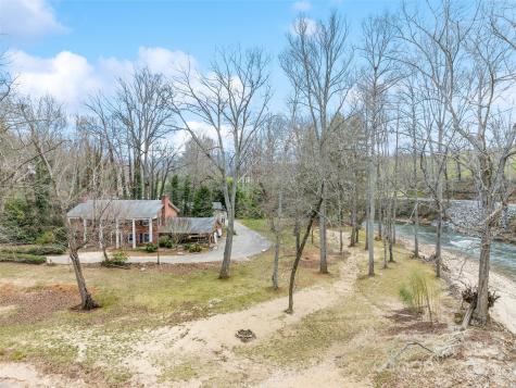 21 Riverbend Road Canton NC 28716