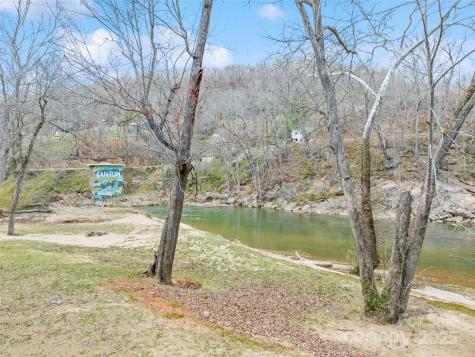 21 Riverbend Road Canton NC 28716