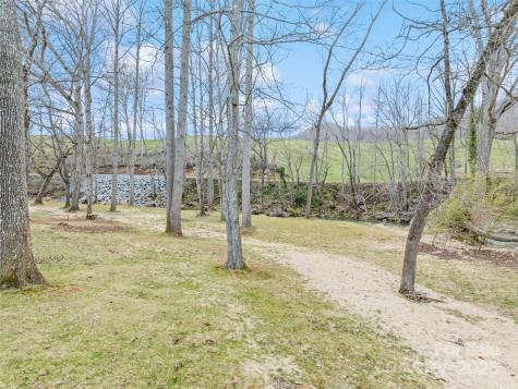 21 Riverbend Road Canton NC 28716