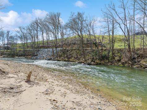 21 Riverbend Road Canton NC 28716