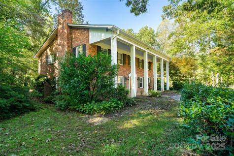 21 Riverbend Road Canton NC 28716