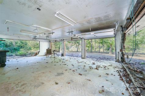 21 Riverbend Road Canton NC 28716