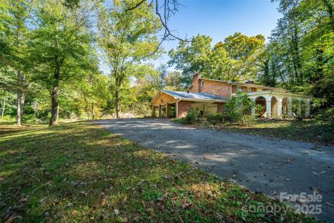 21 Riverbend Road Canton NC 28716