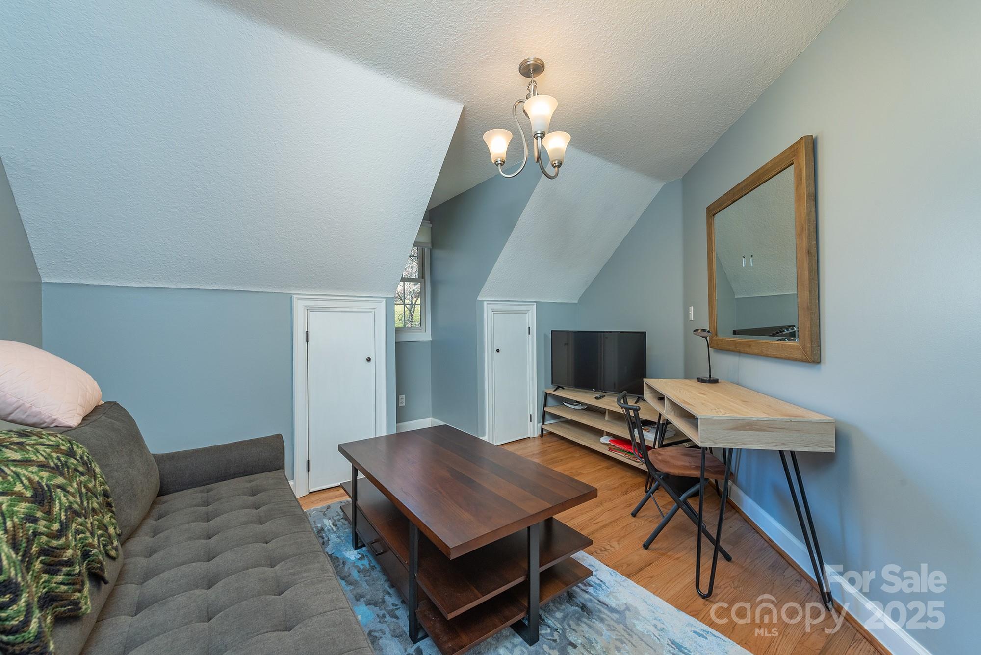3 Lornelle Place Asheville NC 28804