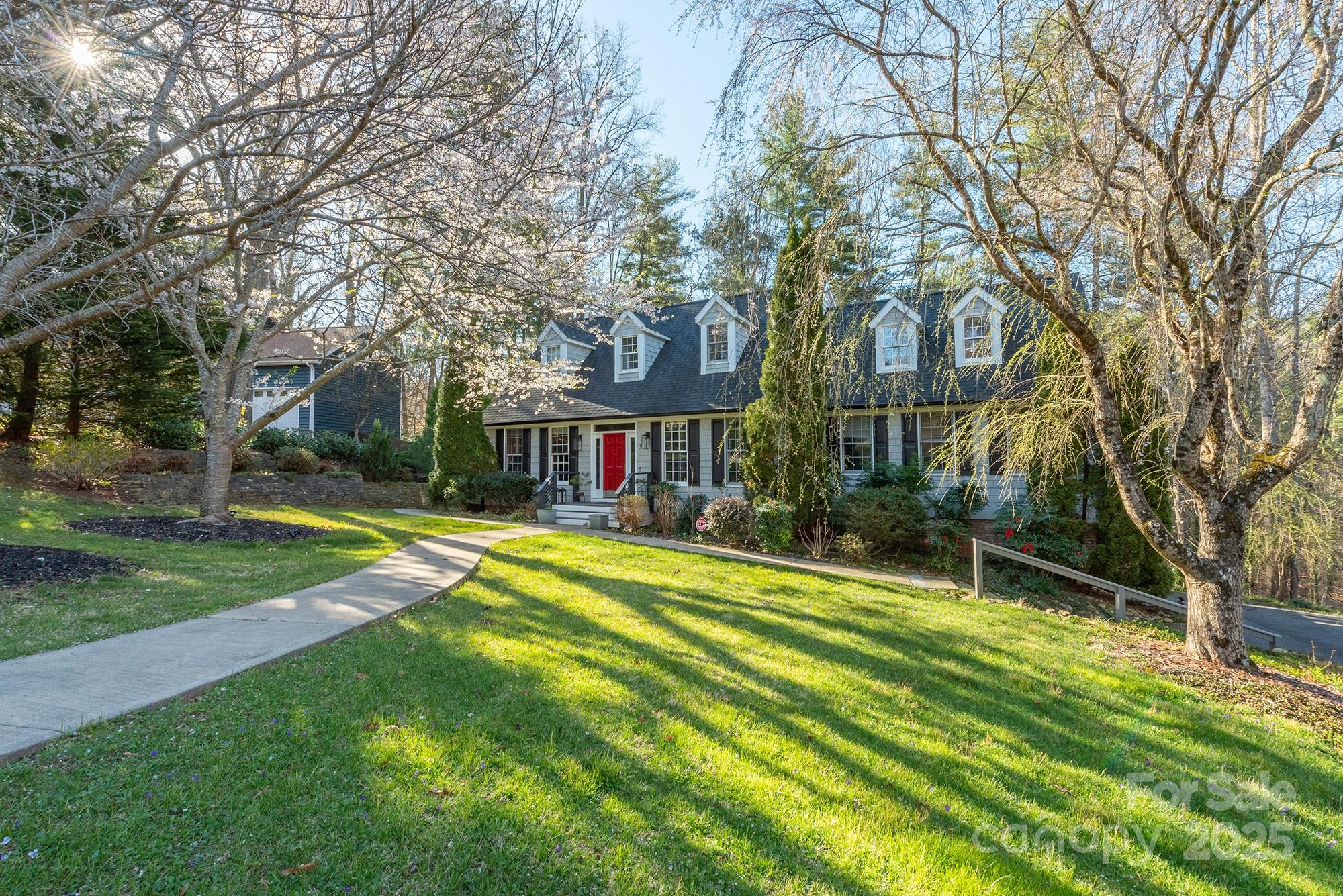3 Lornelle Place Asheville NC 28804