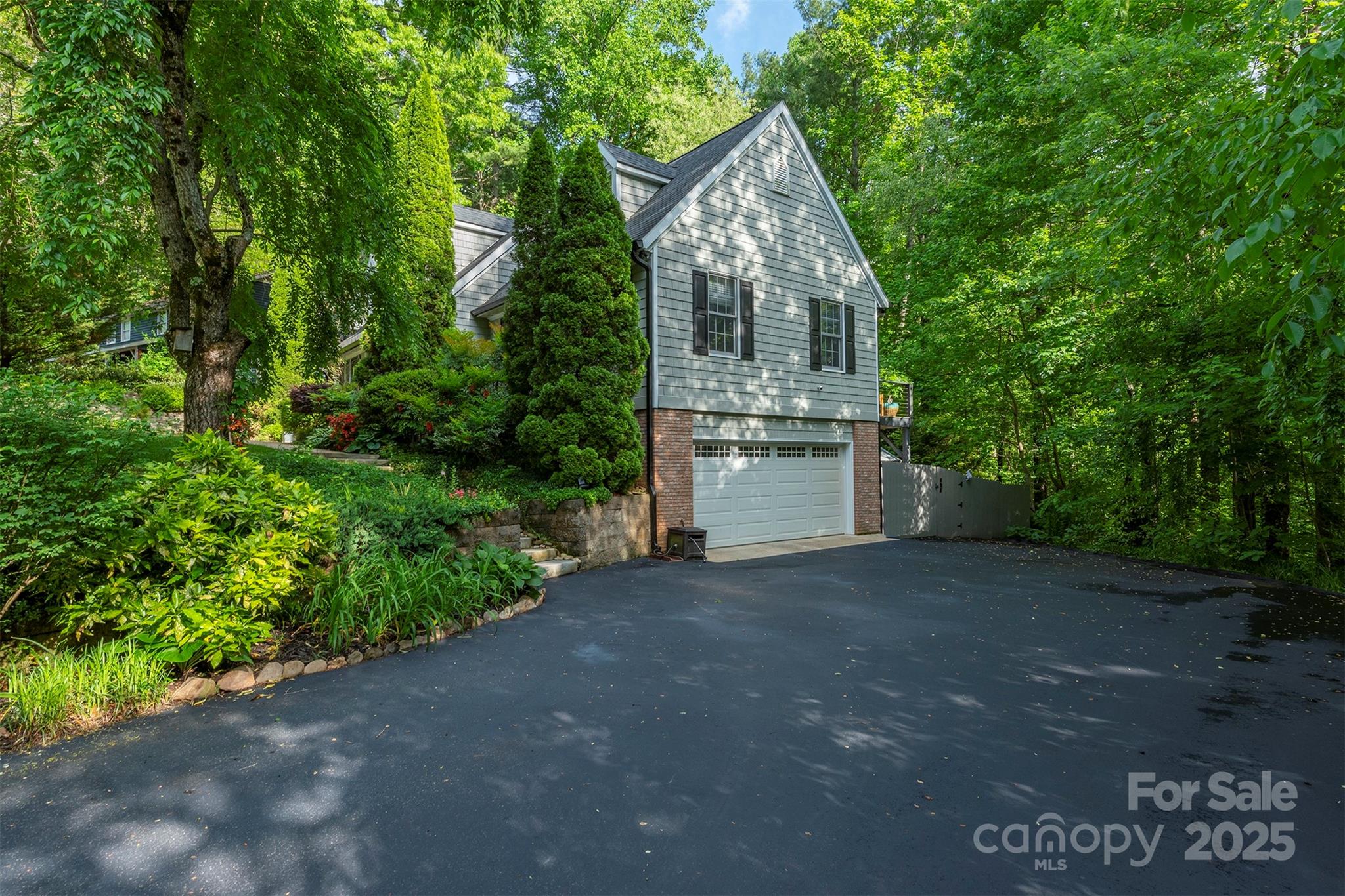 3 Lornelle Place Asheville NC 28804