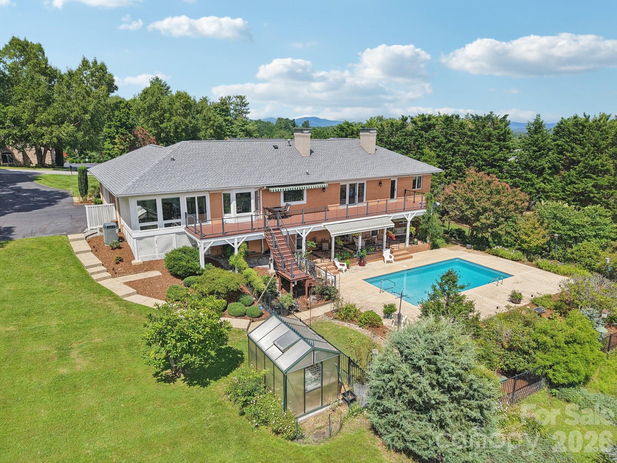 18 Thornapple Drive Hendersonville NC 28739