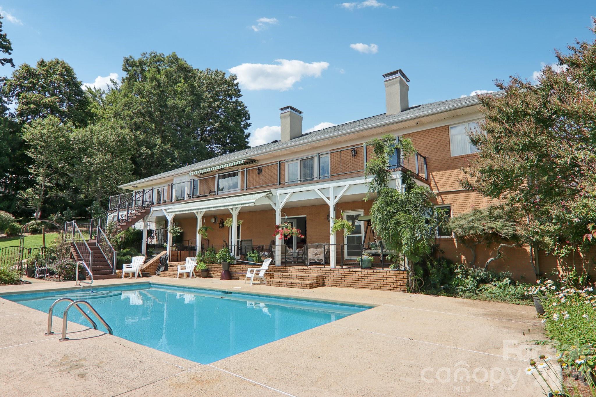 18 Thornapple Drive Hendersonville NC 28739