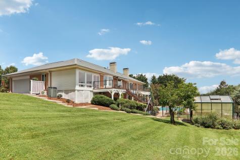 18 Thornapple Drive Hendersonville NC 28739