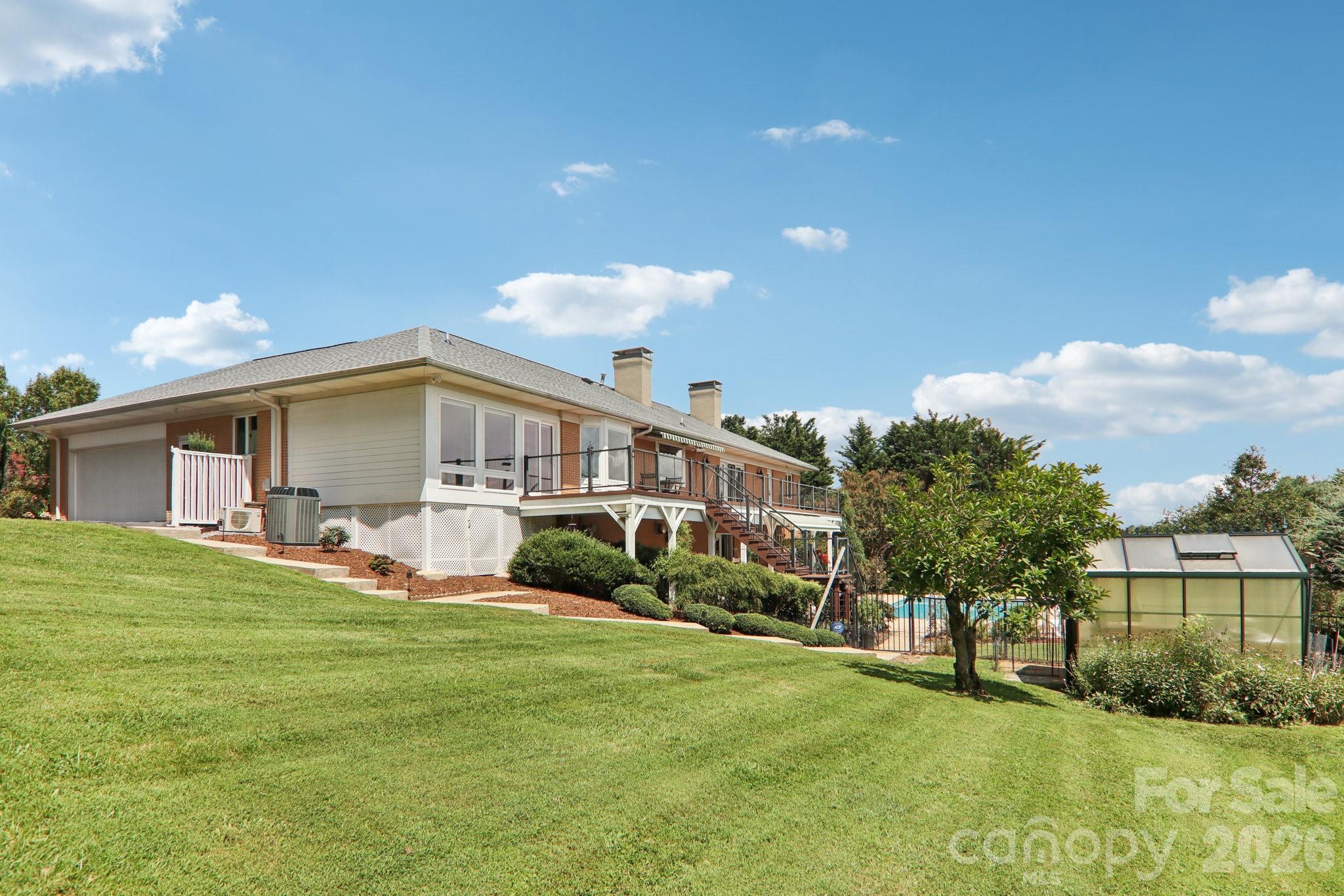 18 Thornapple Drive Hendersonville NC 28739