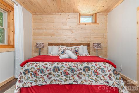 40 Shook Cove Road Leicester NC 28748