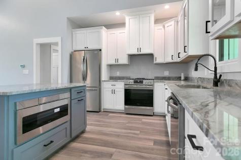 404 High Ridge Drive Mills River NC 28759