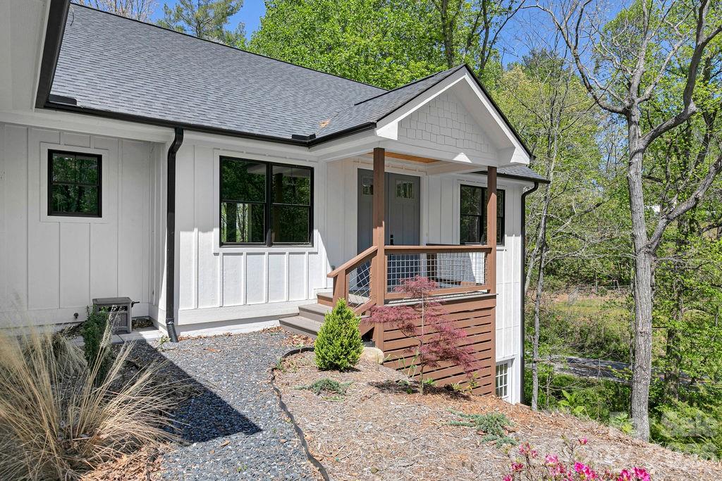 404 High Ridge Drive Mills River NC 28759