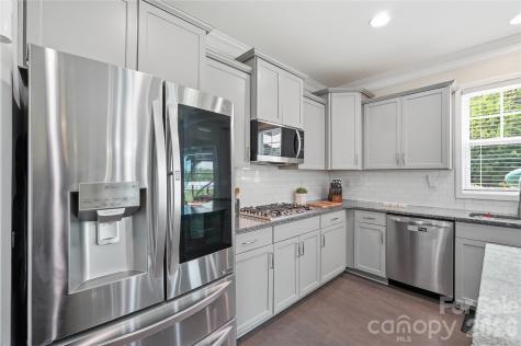 3017 Spinner Court Denver NC 28037