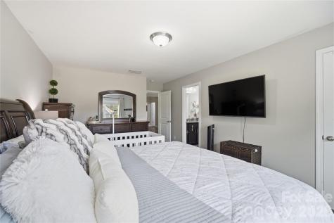 3017 Spinner Court Denver NC 28037