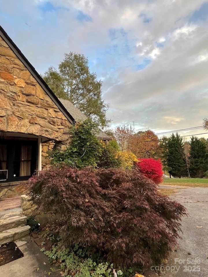 60 Cedar Hill Road Asheville NC 28806